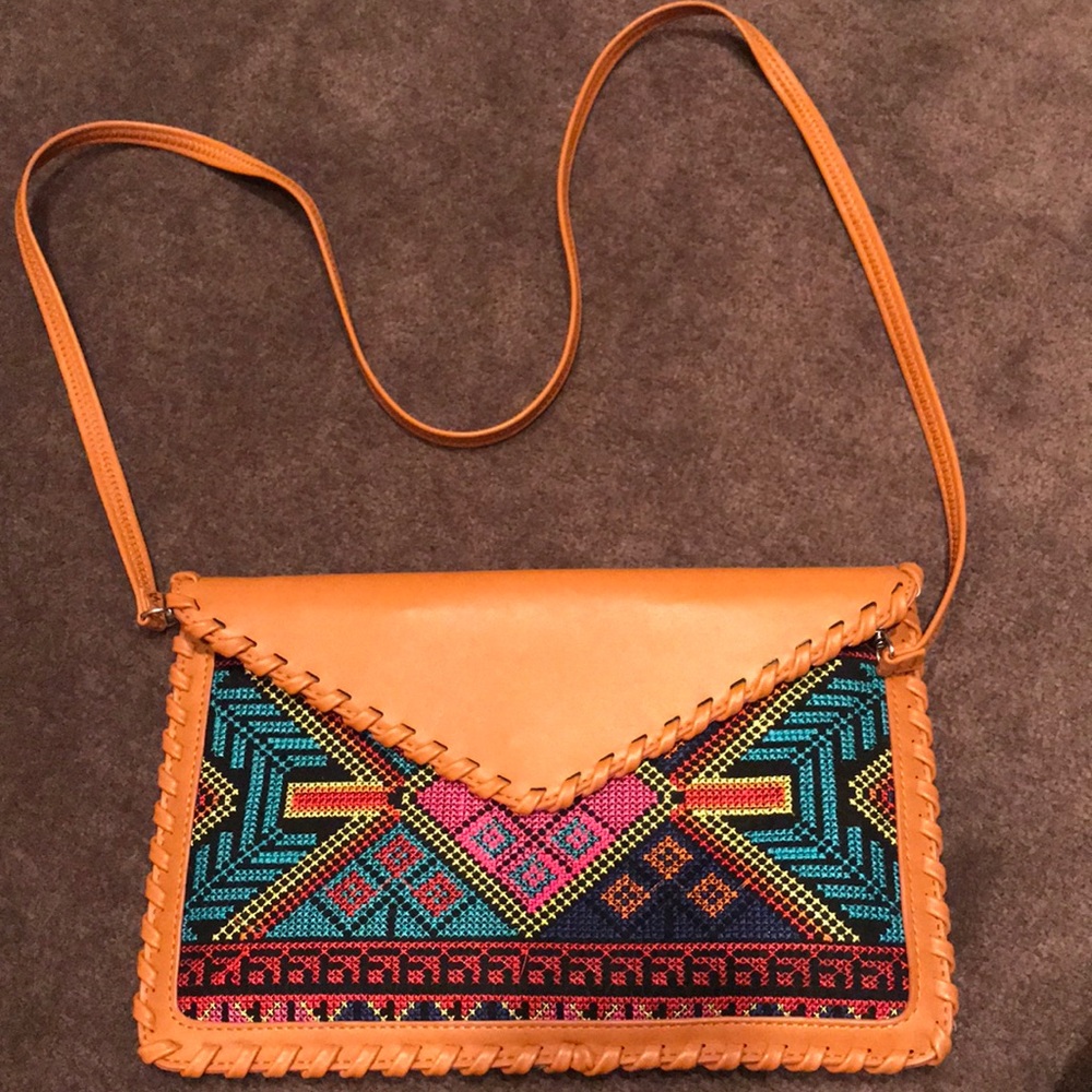 Tribal clutch